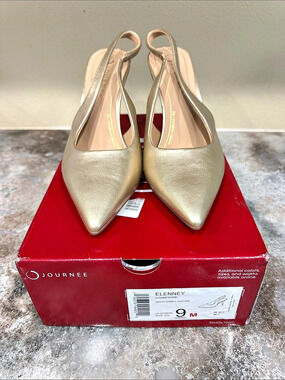 Journee Elleney Pointed Toe Slingback Heels in Gold US 9 M New